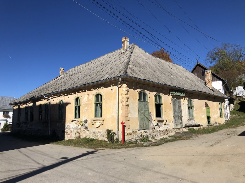 Fostul Casinou („Casina”), nr. 329